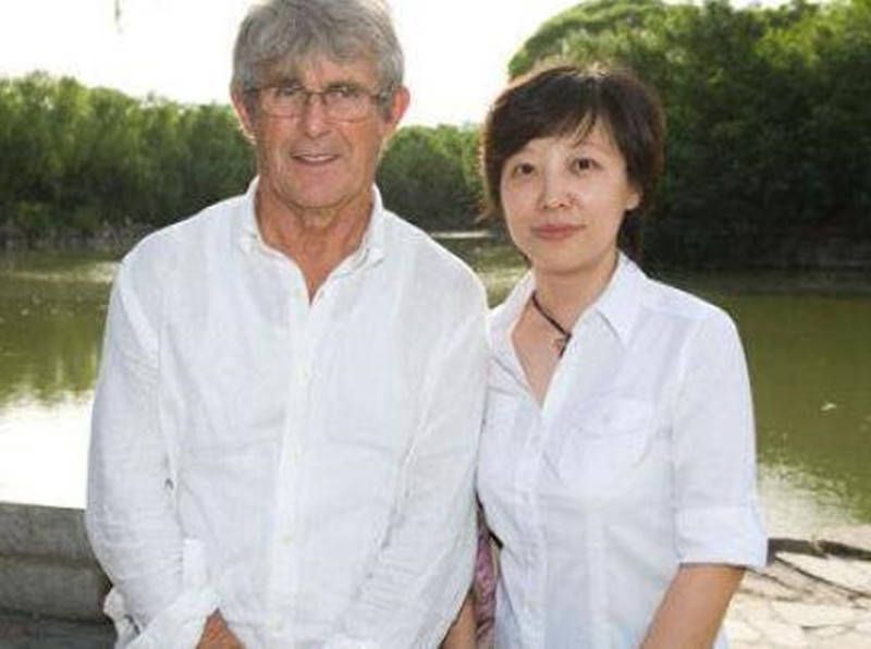 美女被啪啪